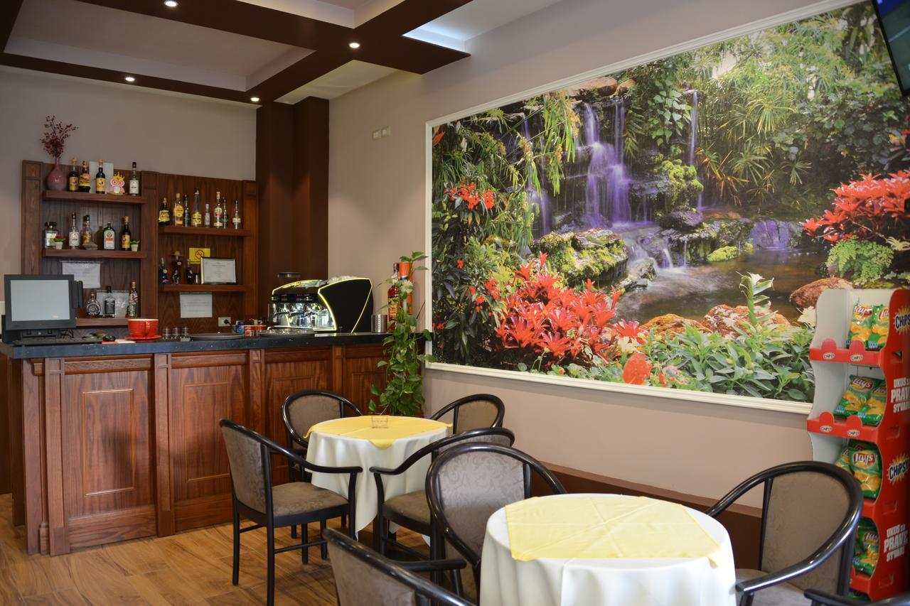 Comfort Hotel ฟิเอร์ ภายนอก รูปภาพ